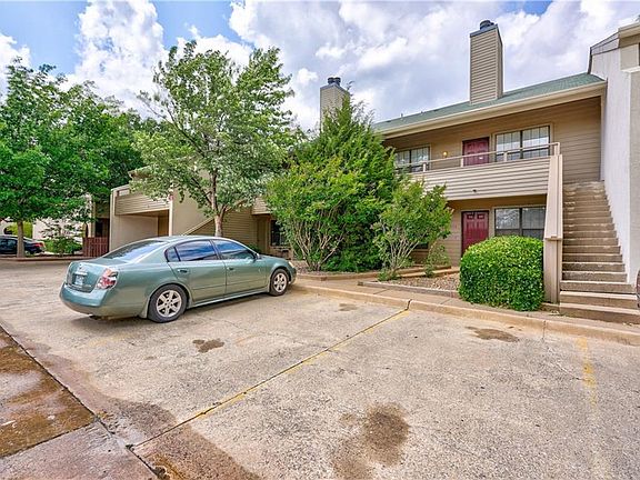 3rd image of 11140 Stratford Dr APT 618