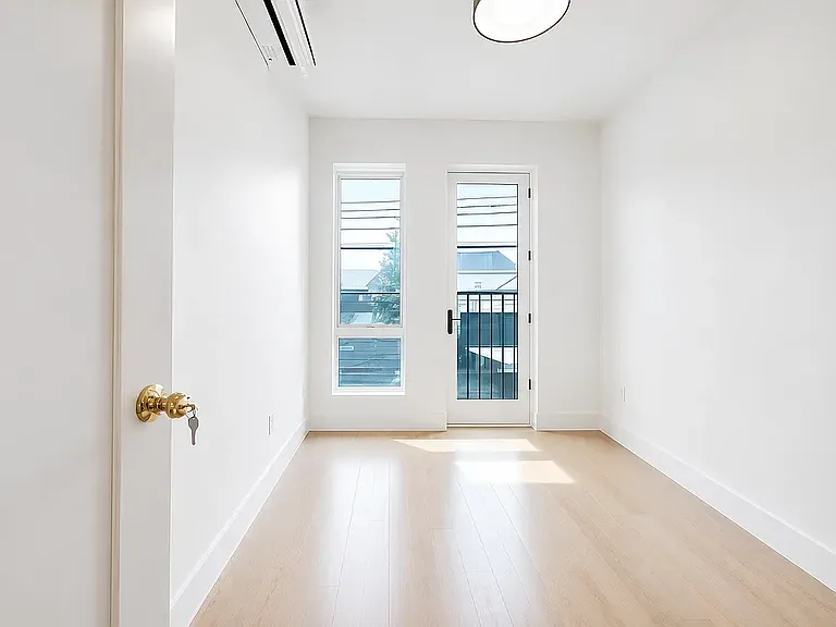 3405 Farragut Rd #2C — Photo 4