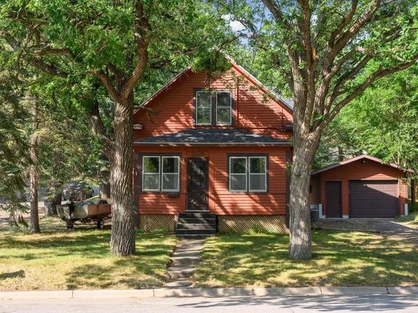 505 5th St S, Sauk Rapids, MN 56379