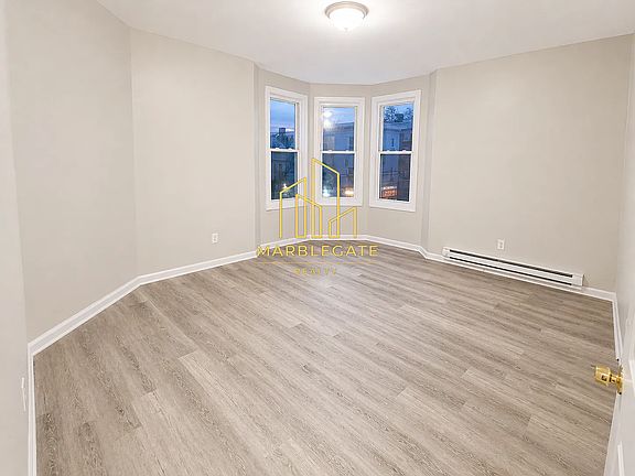 3rd image of 37 Astor St #3RR