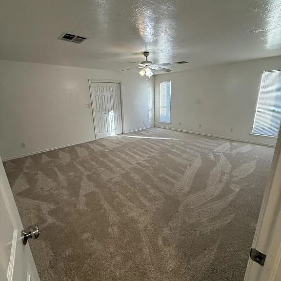 1102 N Lee St — Photo 14