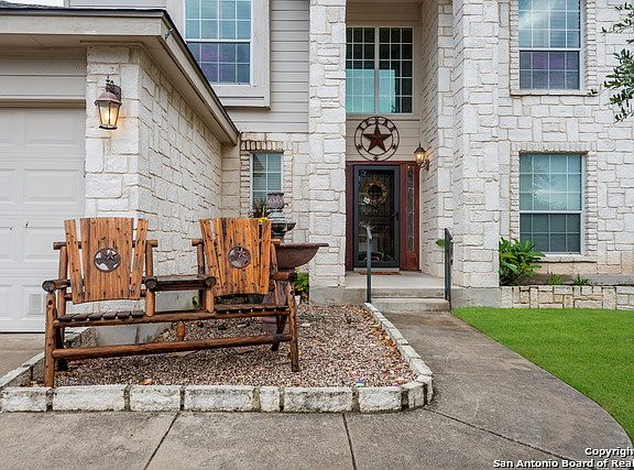 3rd image of 4314 Bridgeport Way