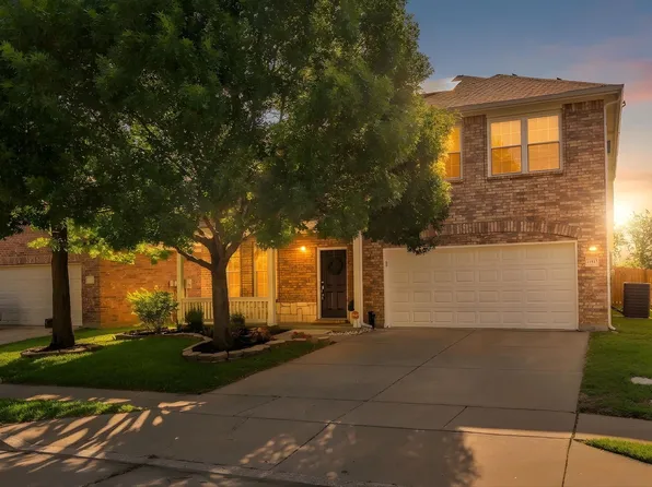 12517 Patnoe Dr, Burleson, TX 76028