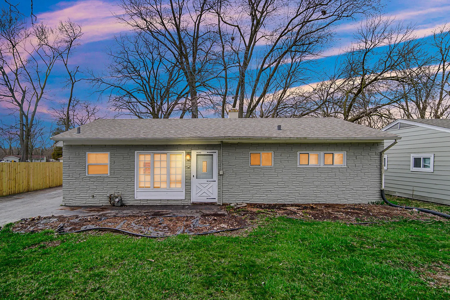 16242 Homan Ave photo 1