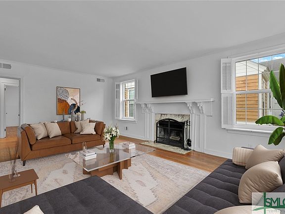 4th image of 531 E 52nd Street