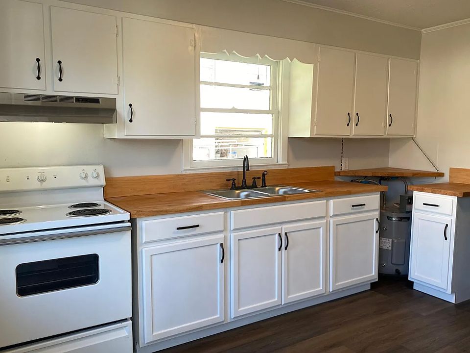 2nd image of 590-594 North St #592