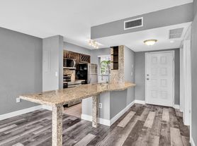 2850 N Oakland Forest Dr