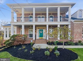 10123 Ratcliffe Manor Dr, Fairfax, VA 22030