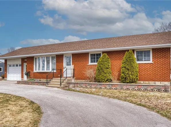 26 Thomas St, Arran Elderslie, ON N0H 2T0