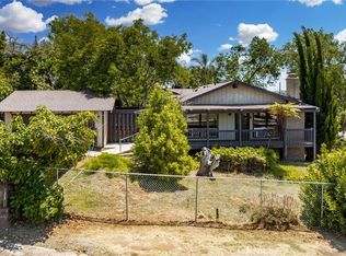 211 E Clemmens Ln, Fallbrook, CA 92028