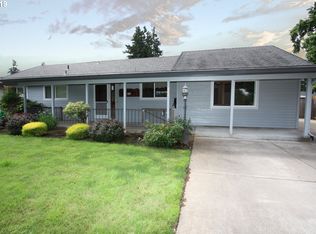 867 NE Fairway Ln, Canby, OR 97013