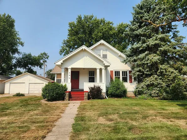 705 4th St, Yutan, NE 68073