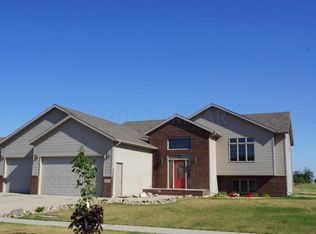 906 35th Ave W, West Fargo, ND 58078