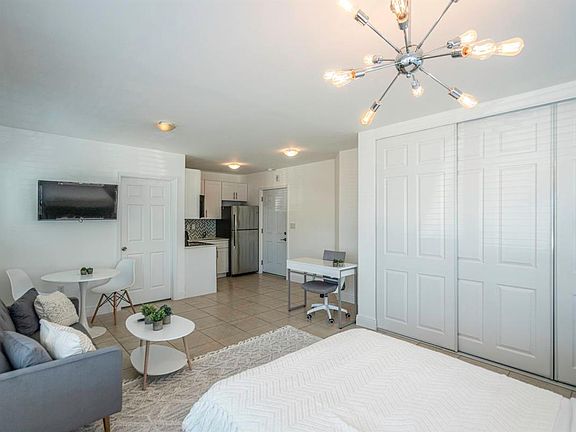 3rd image of 6971 Carlyle Ave Unit 101-6971-1