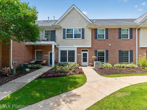 3118 Kneeland Cir, Howell, MI 48843