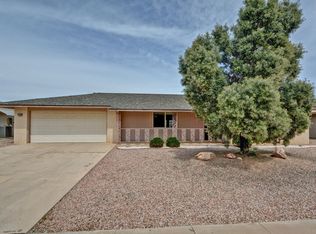 10302 W Edgewood Dr, Sun City, AZ 85351