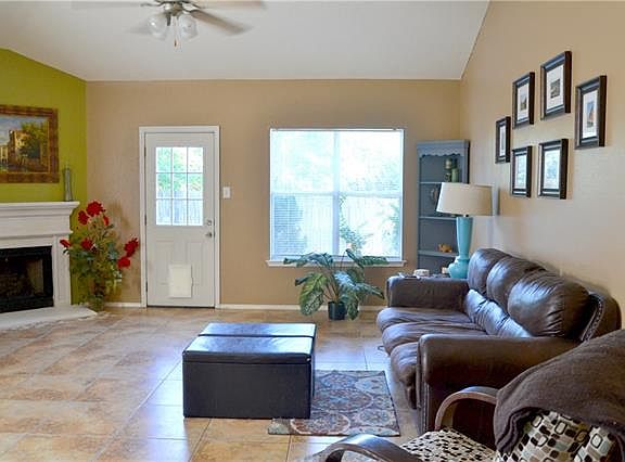 5th image of 752 Raven Dr