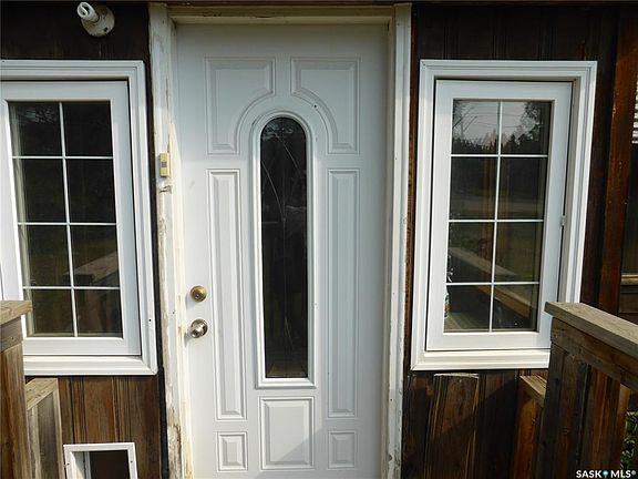 4th image of 225 1st AVENUE E