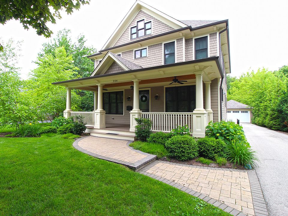 1st image of 326 Lake St