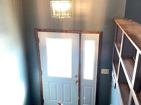 4th image of 545 Summit Dr