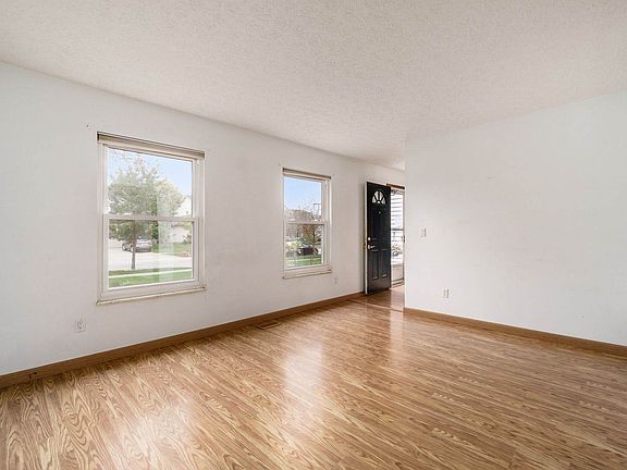 5th image of 5612 Whispering Oak Blvd