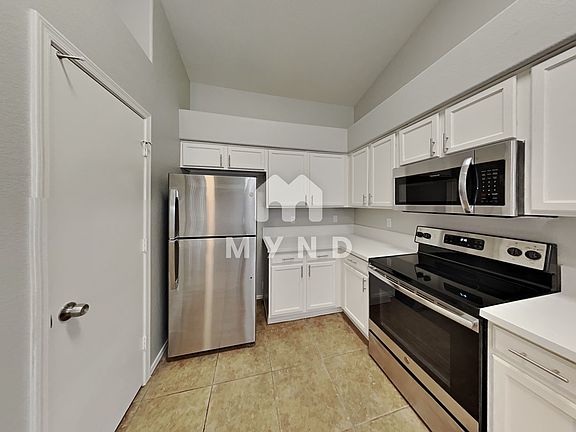 5th image of 13241 W Ironwood St