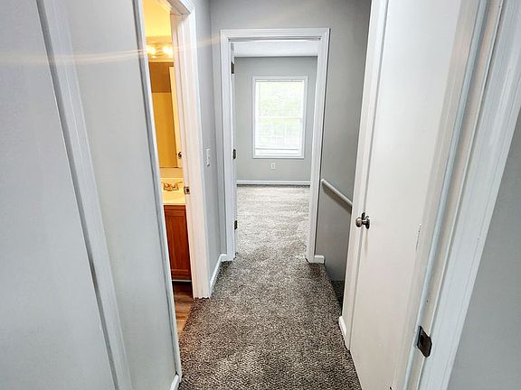 5th image of 180 E Grande Ave #16