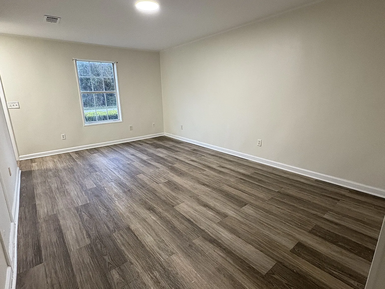 2 bed, 1.5 bath, 1000 sqft, $1,250 — Photo 4