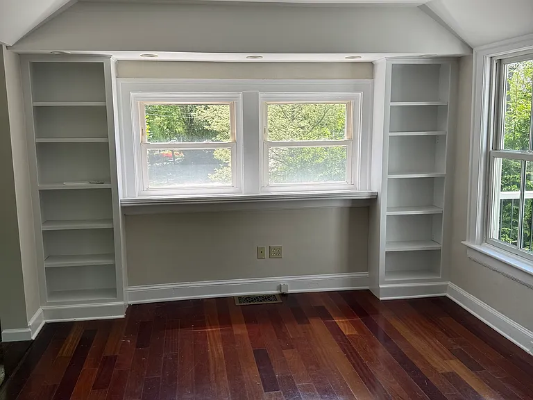 312 Ferry Rd — Photo 4