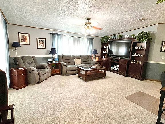 4th image of 1721 Conifer Ave #12