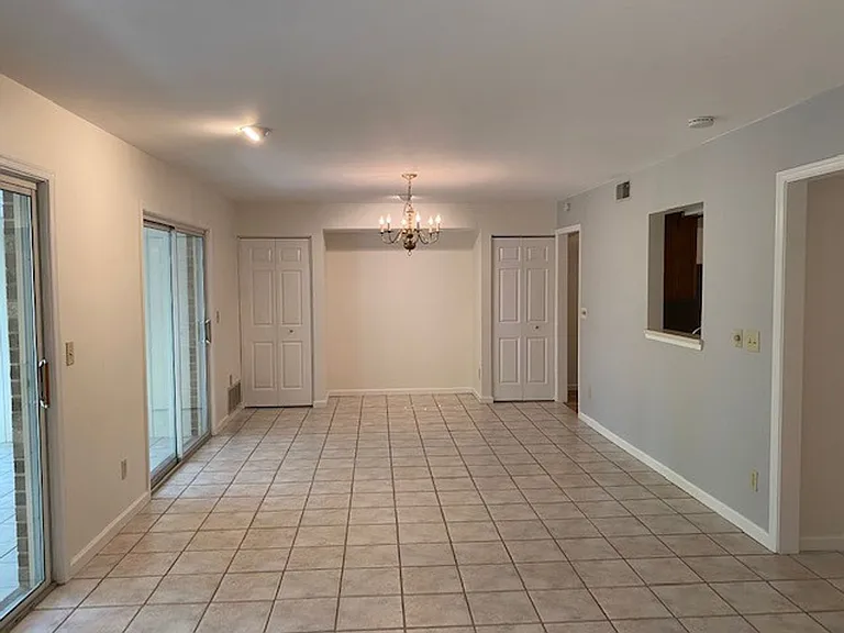 951 Innsbruck Dr #B — Photo 5