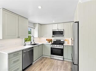 53 Buena Vista Ave, Warwick, RI 02889