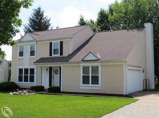 1655 Ridgecrest, Rochester Hills, MI 48306