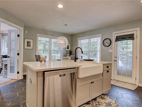 4th image of 9136 Wren Creek Ct