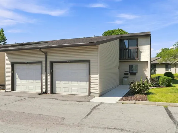 2102 Bayside Ct, Fort Wayne, IN 46804