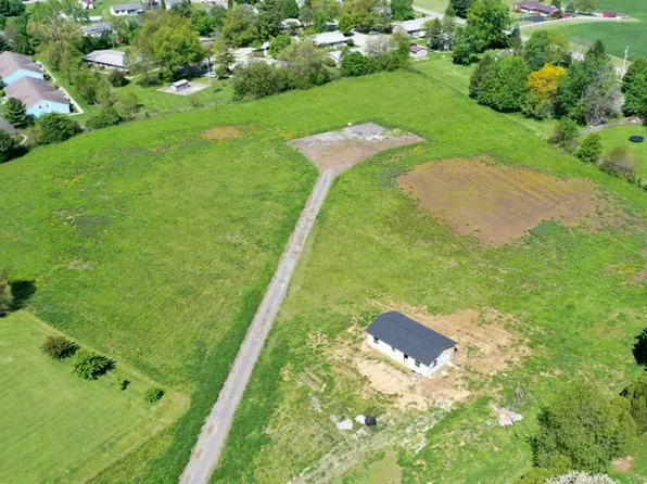 342 W Columbus Rd, South Charleston, OH 45368