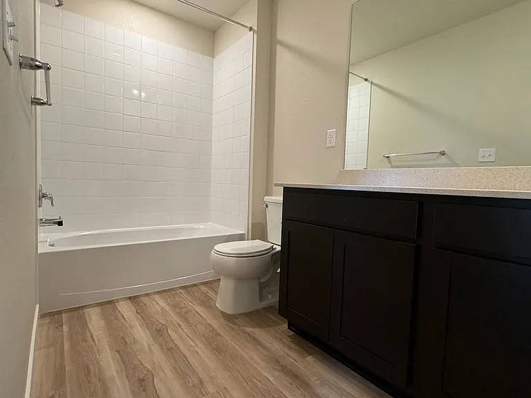 4455 Trader St — Photo 7