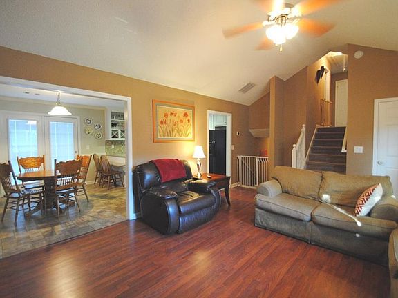 4th image of 1631 Amalie Dr