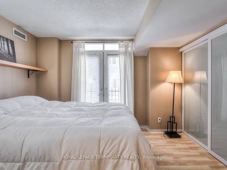 106 Redpath Ave #18 — Photo 13