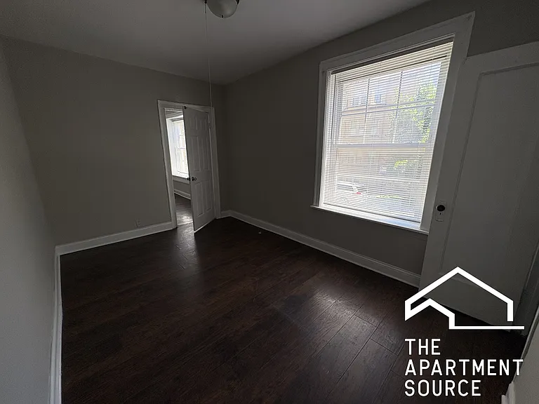 6300 N Oakley Ave #1 — Photo 11
