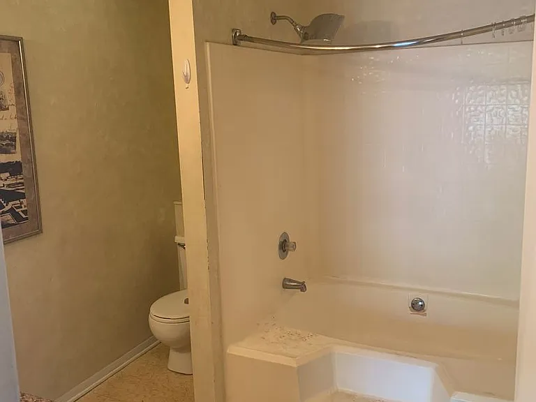 1820-6 Tryon Dr — Photo 28