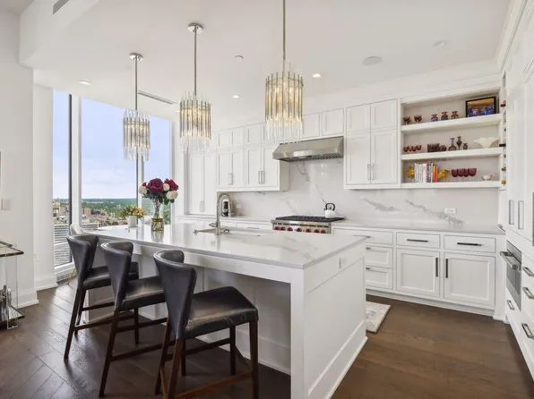 1111 W River Pkwy Unit 30C, Minneapolis, MN 55415