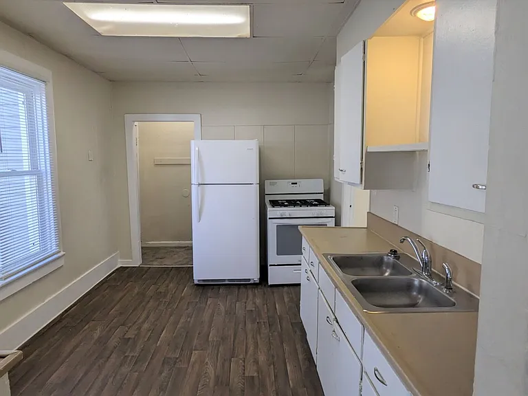 247 W Southern Ave — Photo 3