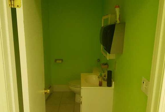 4th image of 671 Summer St