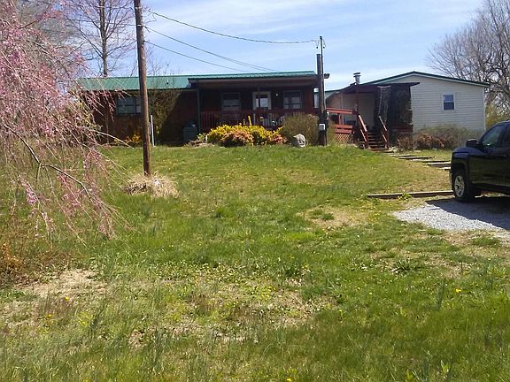 3rd image of 104 Brandonwood Dr