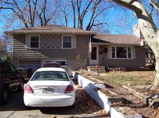 8608 Spring Valley Rd, Raytown, MO 64138