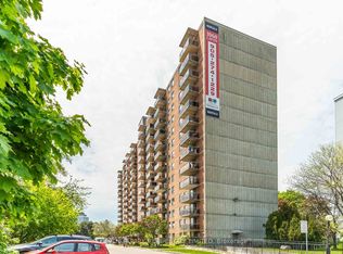1060 Caven St #202, Mississauga, ON L5G4J5