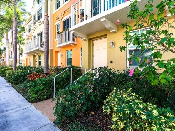 146 Moorings Drive, Lantana, FL 33462