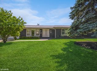 135 Birchwood Rd, Northbrook, IL 60062