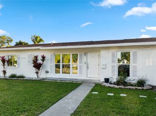 9222 SW 181st Ter, Palmetto Bay, FL 33157